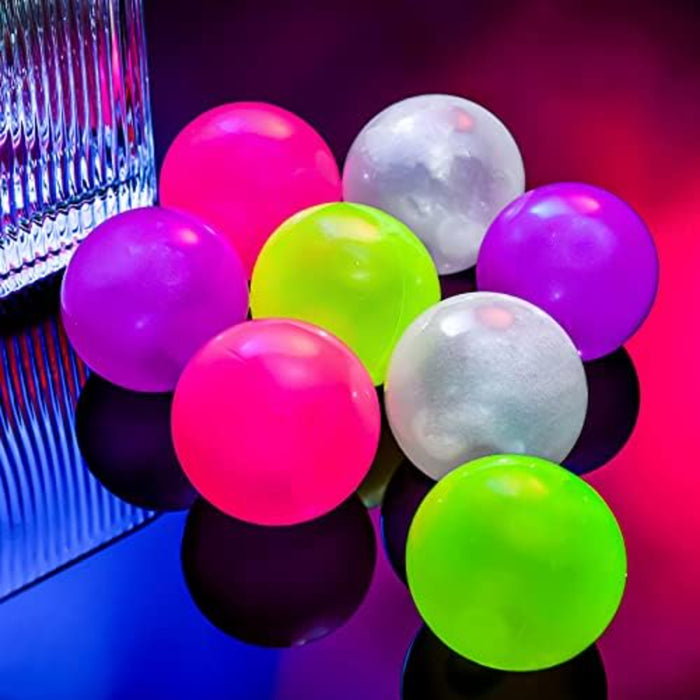 8 Pieces Glowing Sticky Balls