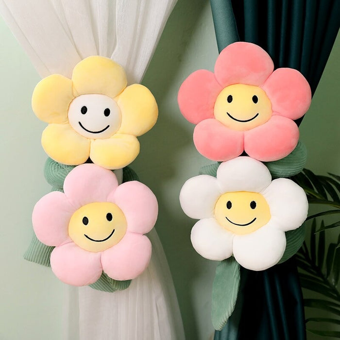 The Plush Flower Curtain Buckle