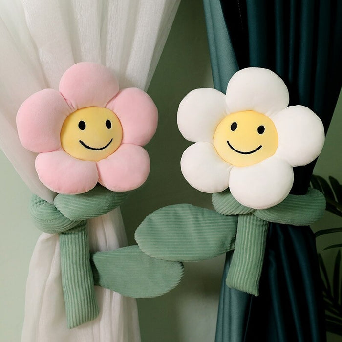 The Plush Flower Curtain Buckle