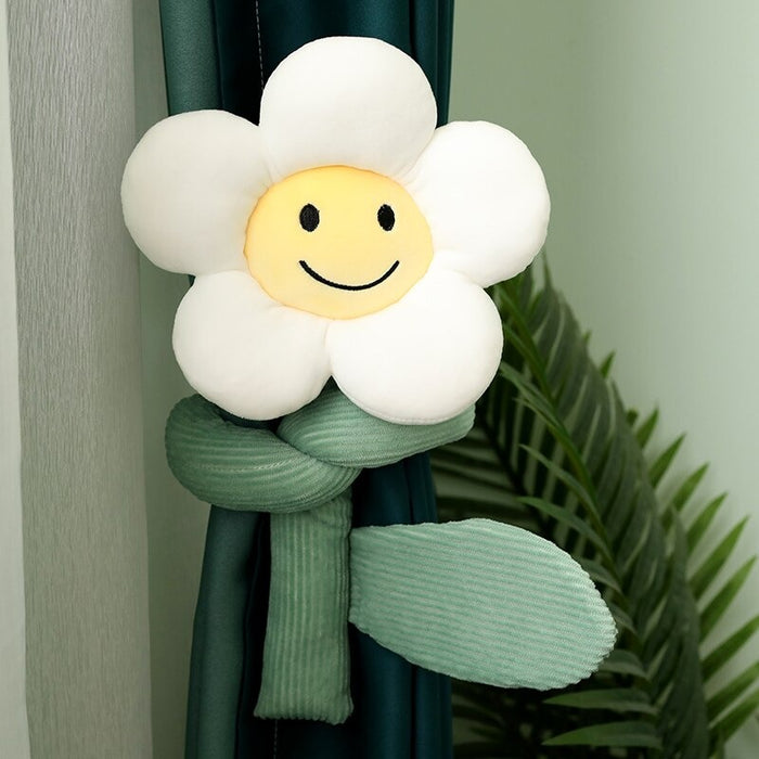 The Plush Flower Curtain Buckle